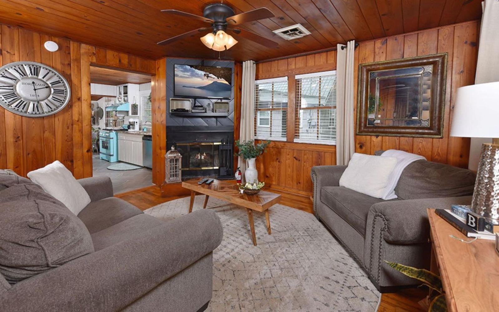 River Romance Gatlinburg Εξωτερικό φωτογραφία